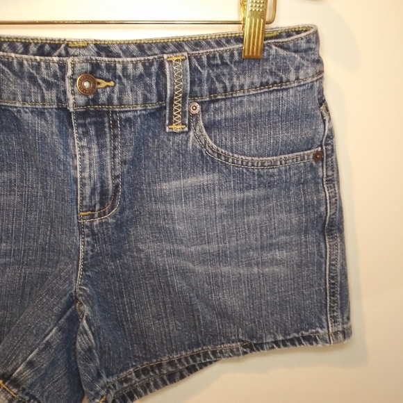 Vintage 2007 Tommy Hilfiger Flap Pocket Denim Shorts - Picture 3 of 13